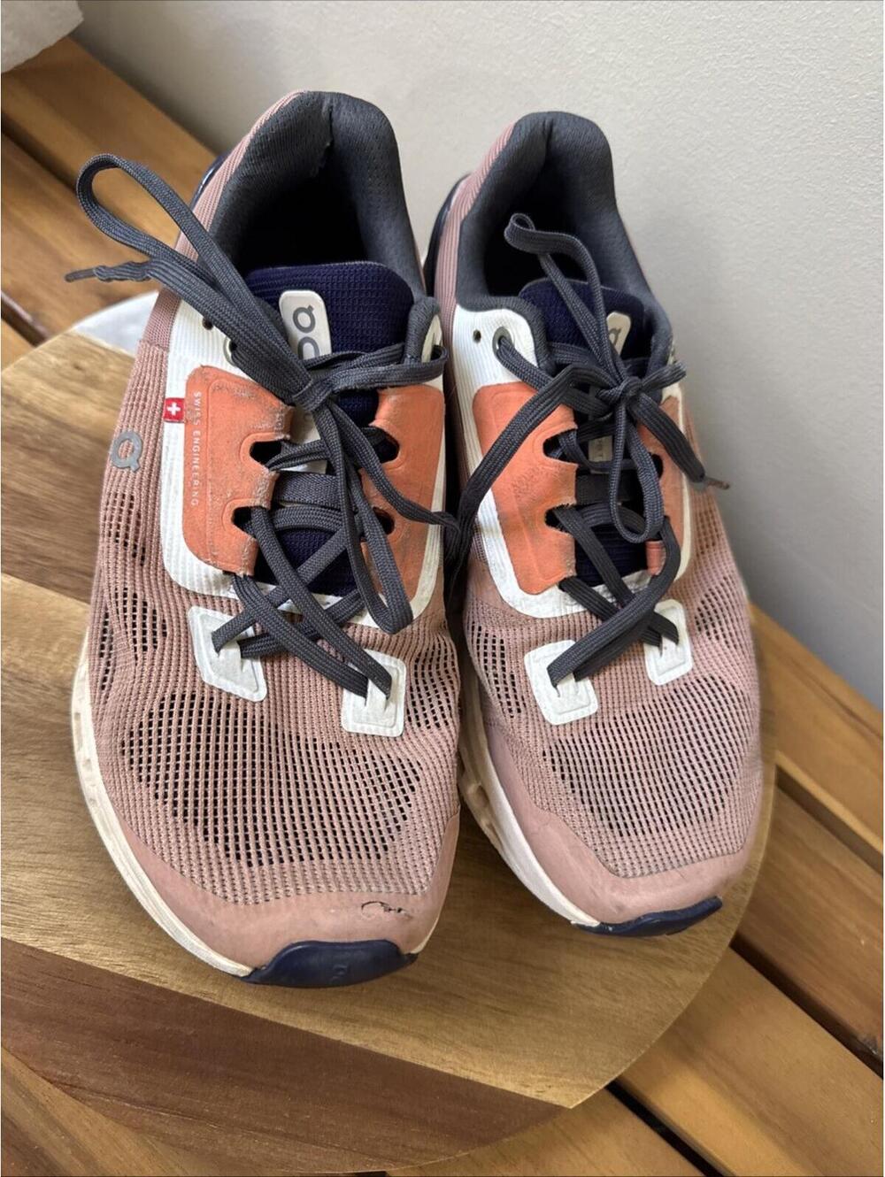 On Cloud Cloudsurfer Running Shoes Womens 6 Coral Navy Jogging Exercise